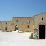 Casuzze I Mori Museum Alloggi Di Charme Tra Mare Natura E Tradizione Siciliana *